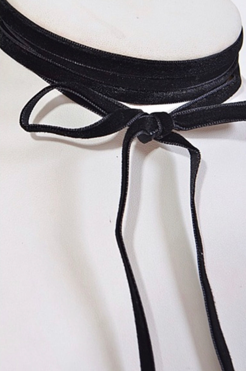 Velvetina Choker